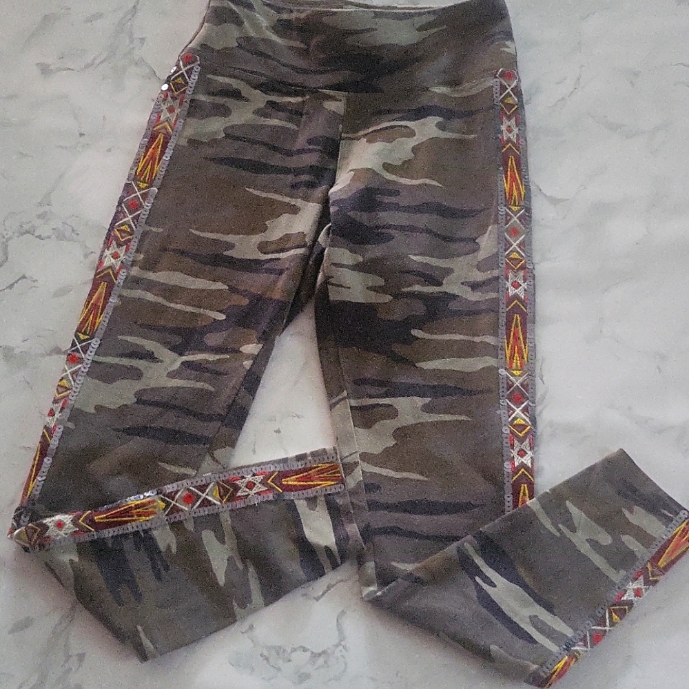 express Aztec embroidered camo leggings